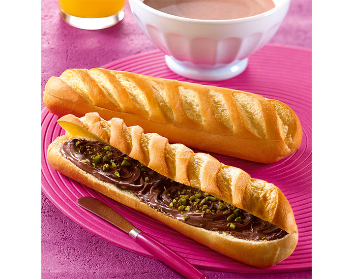 Baguette Viennoise Nature au chocolat
painlaboulangere.com