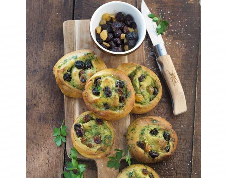 Recette de Pains aux raisins & persil
