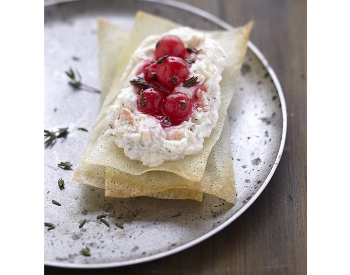 Croustibrick nordique, groseilles et thym avec de la Tartinade au saumon