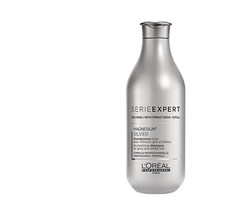 SILVER Cheveux gris et/ou blancs.