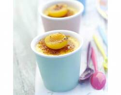Recette de petits pots de crème brûlée et abricots confits