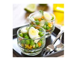 Verrine de petits pois et maïs.  