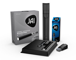 Coffret vapoteuse rechargeable pour liquides : 1 flacon de liquide Rich 10ml, 1 batterie, 1 clearomiseur, 1 prise USB, 1 étui de voyage